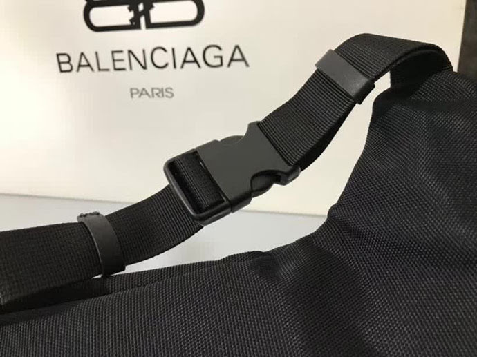 BALENCIAG巴黎世家 頂級原版品質 黃色繡花 胸包 腰包 男女同款 482389  BL1317